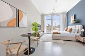 Silkhaus beautiful studio in Art Gardens with pool access